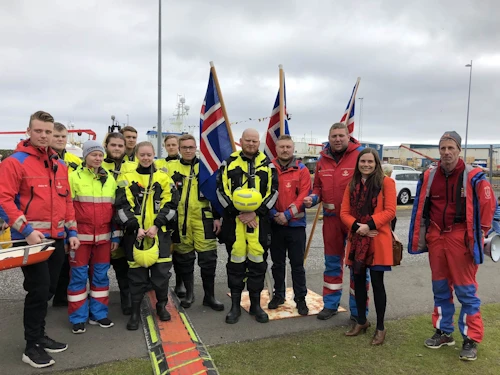 Forsætisráðherra ásamt björgunarsveitinni Þorbjörn í Grindavík