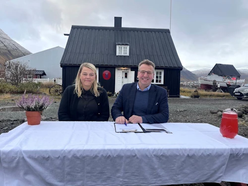 Guðlaugur Þór Þórðarson, umhverfis-, orku- og loftslagsráðherra og Arna Lára Jónsdóttir, bæjarstjóri Ísafjarðarbæjar.