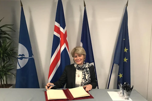 Unnur Orradóttir Ramette, sendiherra Íslands í París, undirritaði stofnsáttmála nýrrar alþjóðastofnunar um leiðsögu á sviði siglinga fyrir hönd Íslands.
