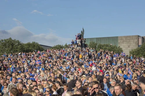 Fjölmenni við Arnarhól