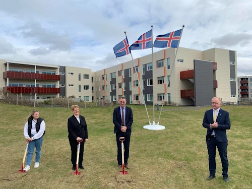 Skóflustunga að nýju hjúkrunarheimili á Nesvöllum