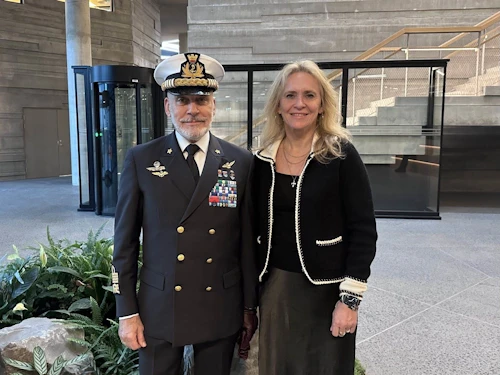 Guiseppe Cavo Dragone aðmíráll og Þorgerður Katrín Gunnarsdóttir utanríkisráðherra.
