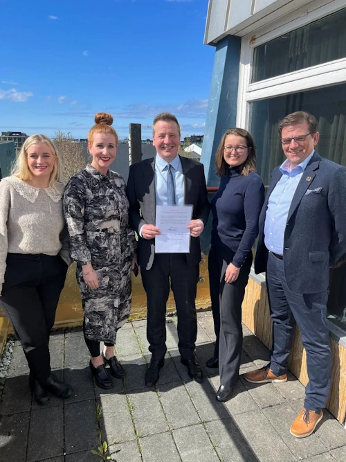 Guðlaugur Þór Þórðarson, umhverfis-, orku- og loftslagsráðherra ásamt fulltrúum frá Samtökum sveitarfélaga á Norðurlandi vestra, Samtökum sveitarfélaga og atvinnuþróunar á Norðurlandi eystra, Eimi og Norðurátt.