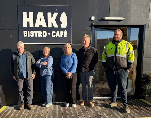 Jakob Karlsson, Grund, Halla Eiríksdóttir og Sigvaldi Ragnarsson, eigendur HAK Bistro, Hanna Katrín Friðriksson atvinnuvegaráðherra og Marteinn Aðalsteinsson, Klausturseli.