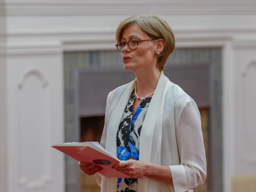 Unnur Orradóttir Ramette sendiherra færði forseta Kenía samúðarkveðjur vegna flugslyssins í Eþíópíu á sunnudag en 32 Keníamenn voru um borð í vélinni sem fórst