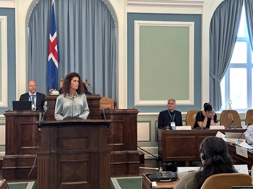 Þórdís Kolbrún Reykfjörð Gylfadóttir utanríkisráðherra ávarpar ársfund Vestnorræna ráðsins á Alþingi í dag.