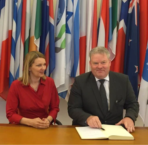 Sigurður Ingi Jóhannsson, forsætisráðherra og Mari Kiviniemi, aðstoðarframkvæmdastjóri OECD