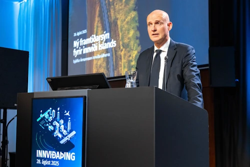 Eyjólfur Ármannsson innviðaráðherra flytur opnunarávarp Innviðaþings 2025