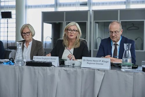 Frá vinstri: Ásta Valdimarsdóttir, Alma D. Möller og Hans Kluge framkvæmdastjóri Evrópuskrifstofu WHO