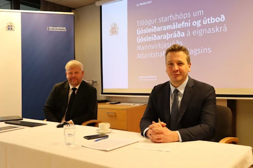 Haraldur Benediktsson, alþingismaður og formaður starfshópsins, og Guðlaugur Þór Þórðarson utanríkis- og þróunarsamvinnuráðherra á fundinum í morgun