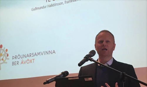 Guðmundur Halldórsson flytur erindi sitt. Ljósmynd: UNICEF
