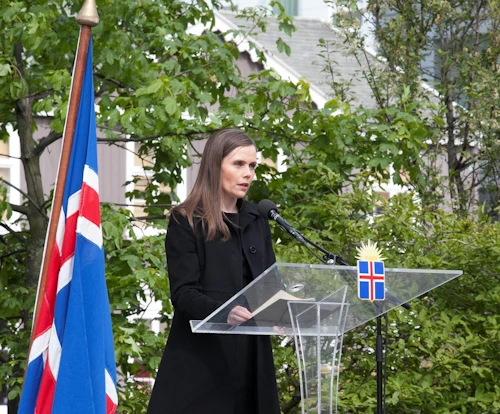 Katrín Jakobsdóttir, forsætisráðherra, flytur ávarp á Austurvelli