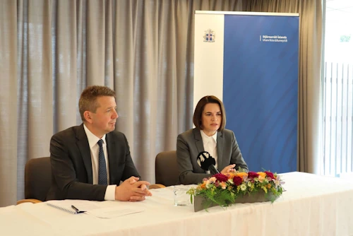 Guðlaugur Þór Þórðarson og Sviatlana Tsikhanouskaya á fréttamannafundi í utanríkisráðuneytinu í morgun