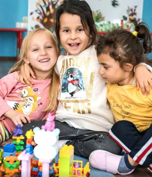 Forsíðumynd ársskýrslu UNICEF