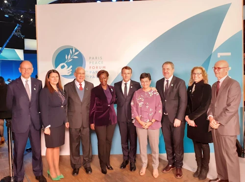 Enrico Letta, Ivita Burmistre, Angel Gurría, Louise Mushikiwabo, Emmanuel Macron, Arancha González, Kristján Andri Stefánsson, Caitlin Kraft-Buchman og Pascal Lamy.