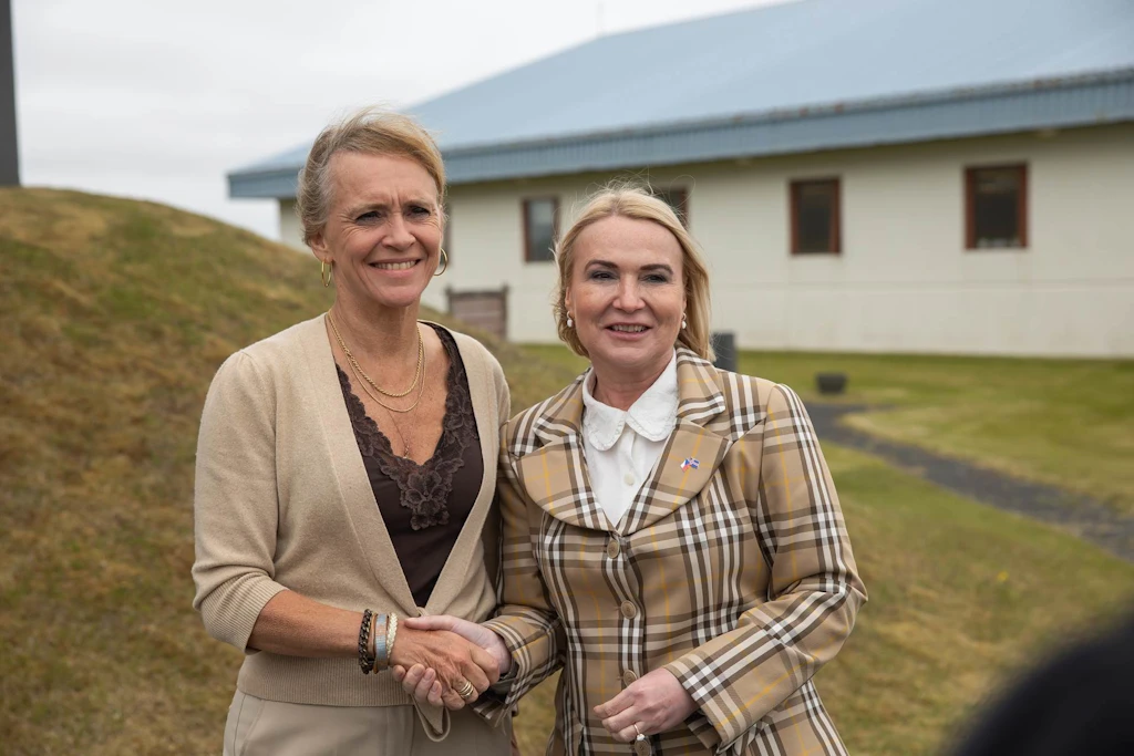 {image.Description}
