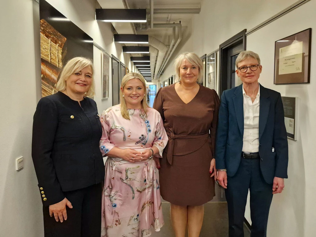 {image.Description}