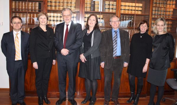Réttarfarsnefnd á fundi 28. febrúar 2012. Réttarfarsnefnd á fundi 28. febrúar 2012.